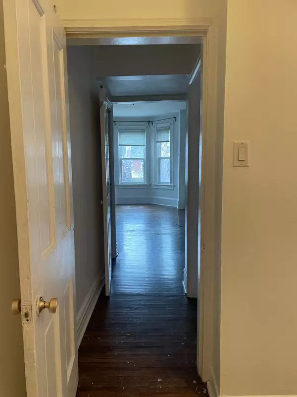 Toronto W01, ON M6K 2R9,190 Dunn AVE