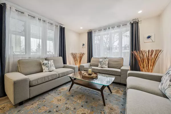 Burlington, ON L7L 2N8,637 Lomond CRES