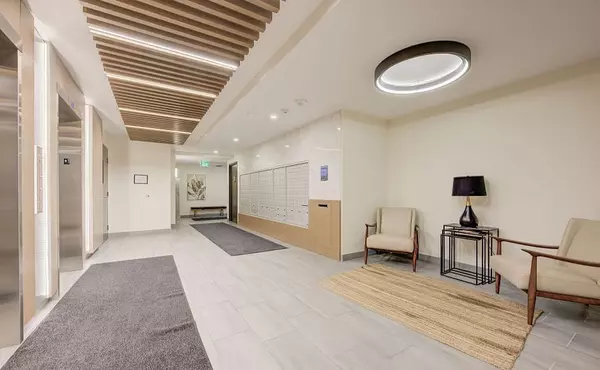 Kitchener, ON N2G 0C8,104 Garment ST #1501