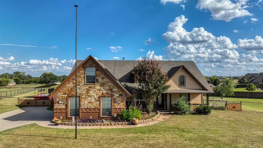 155 Cornerstone Lane, Springtown, TX 76082
