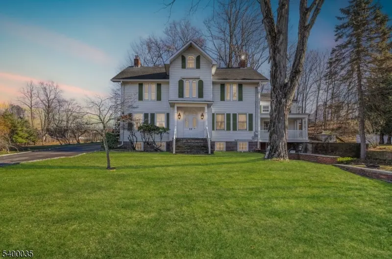 265 Little Falls Rd, Cedar Grove Twp., NJ 07009