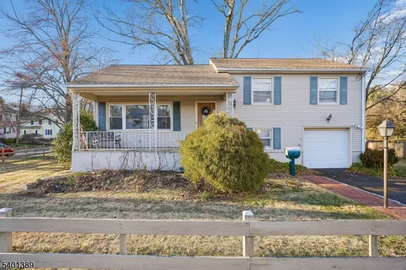 Florham Park Boro, NJ 07932,9 Brooklake Rd