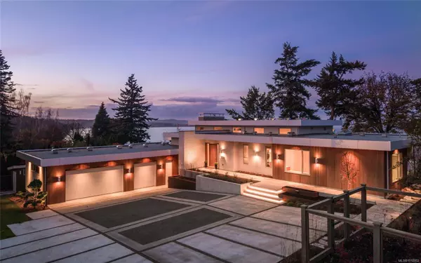 4570 Bissenden Pl, Saanich, BC V8N 3K4