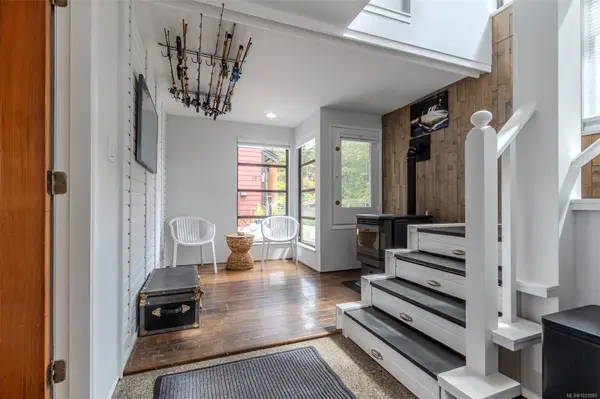 Duncan, BC V9L 5T7,6145 Genoa Bay Rd #J17