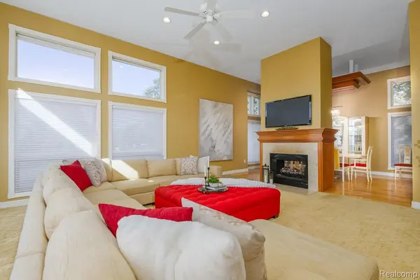 Commerce Twp, MI 48382,5565 Ford RD