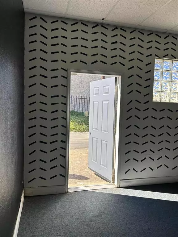 Wylie, TX 75098,701 N Highway 78 #H & I