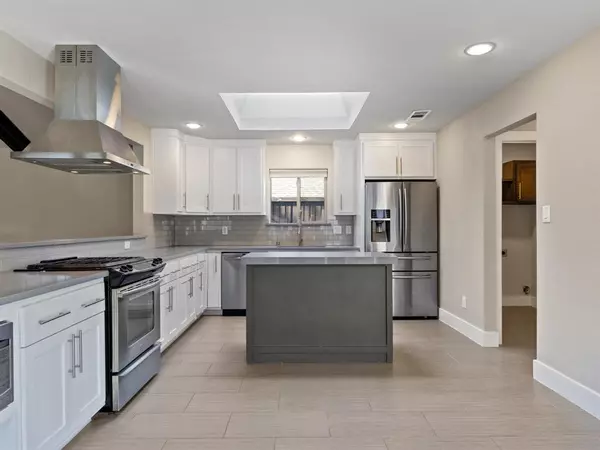 Dallas, TX 75248,7109 Canongate Drive