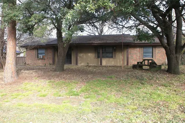 Lake Dallas, TX 75065,611 Cain Street