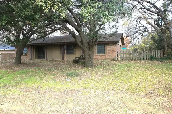 Lake Dallas, TX 75065,611 Cain Street