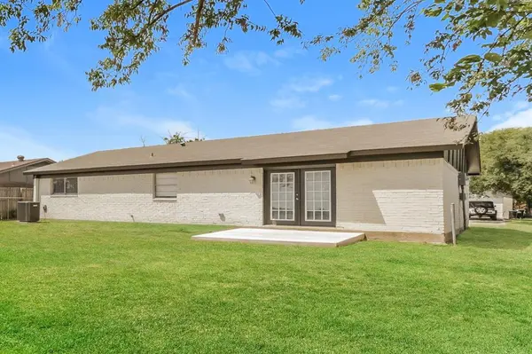 224 Woodgrove Street, Mesquite, TX 75181