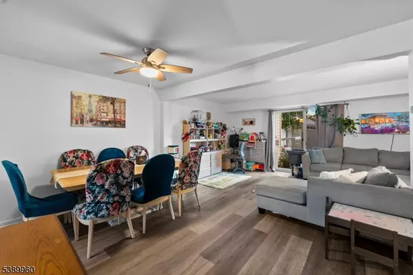 Manville Boro, NJ 08835,11 Kyle St