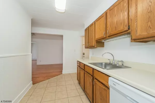 Newton Town, NJ 07860,55 Madison St #3