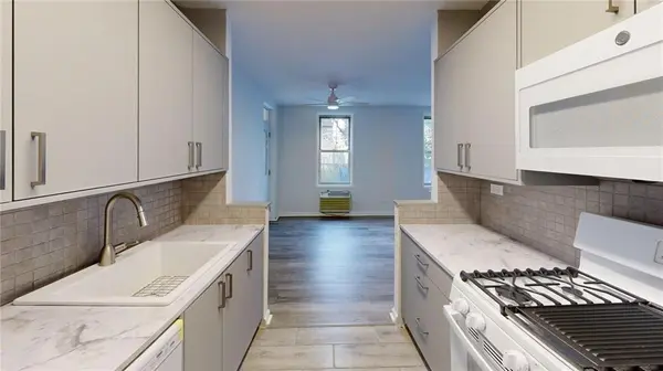 Staten  Island, NY 10304,55 Austin PL #2Y