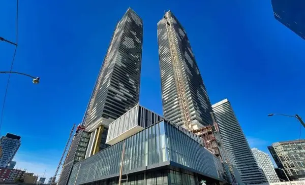 55 Cooper ST #1606, Toronto C08, ON M5E 0G1