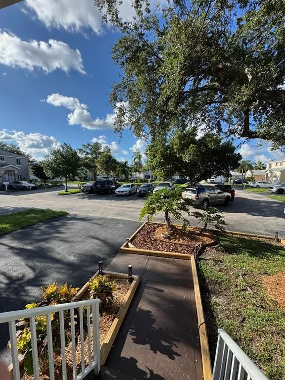 Davie, FL 33314,4190 SW 70th Ter