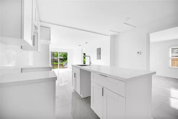 127 NE 8th St, Pompano Beach, FL 33060