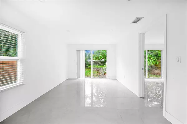 Pompano Beach, FL 33060,127 NE 8th St