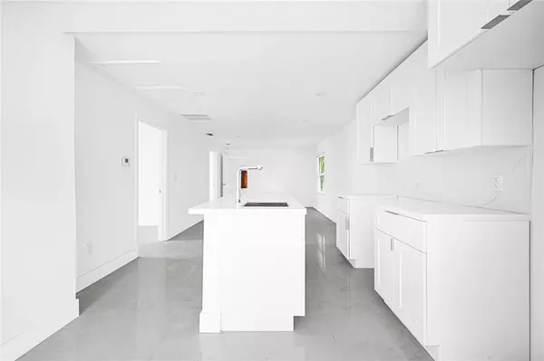 Pompano Beach, FL 33060,127 NE 8th St