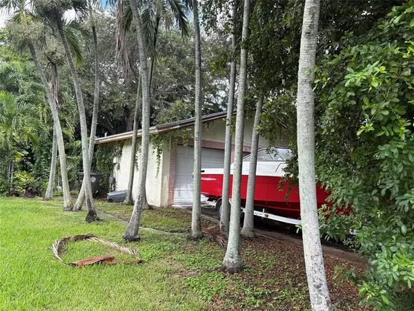 West Palm Beach, FL 33407,2109 Pinehurst Dr