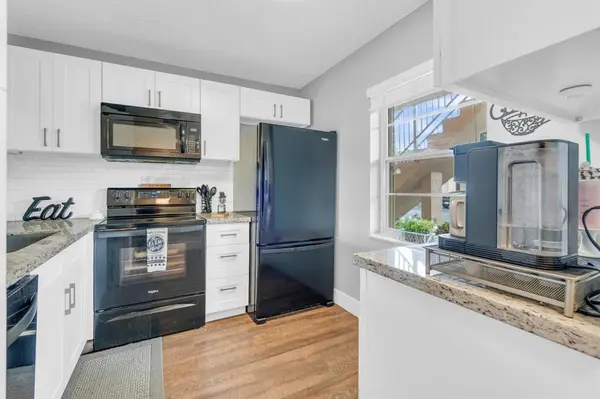 Margate, FL 33063,5501 Lakeside Dr #101