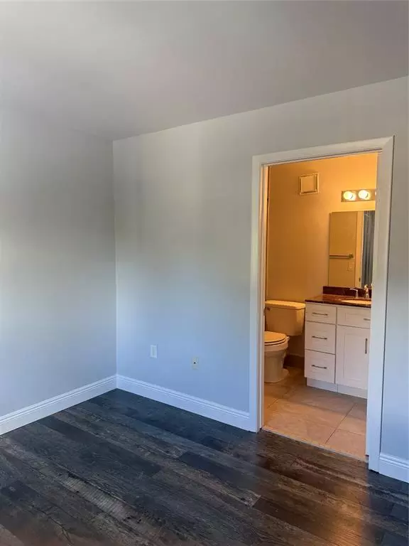 Pembroke Pines, FL 33025,320 E Palm Cir E #320