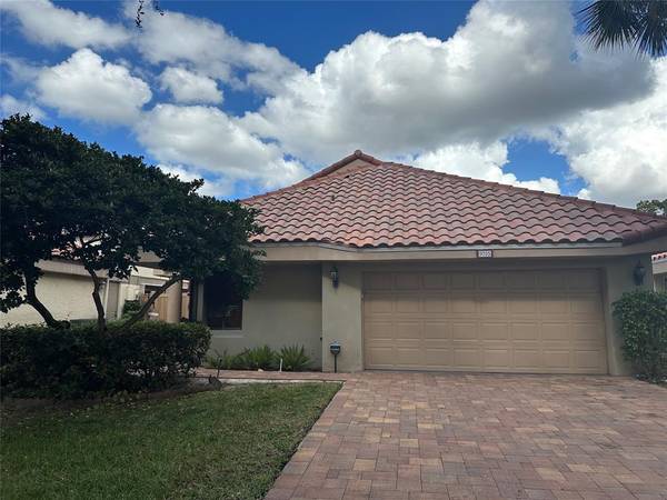 9355 NW 18TH PL, Plantation, FL 33322