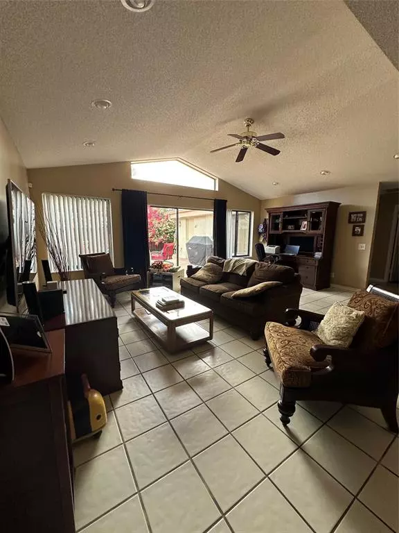 Plantation, FL 33322,9355 NW 18TH PL