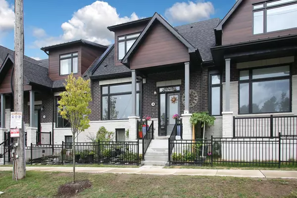 Uxbridge, ON L9P 0R9,18 Vern Robertson Gate