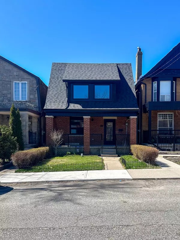 118 Greenlaw AVE #Upper, Toronto W03, ON M6H 3V5