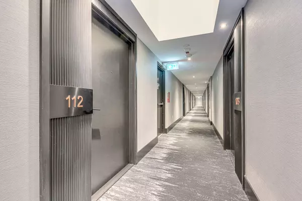 Oakville, ON L6M 5P6,2450 Old Bronte RD #112