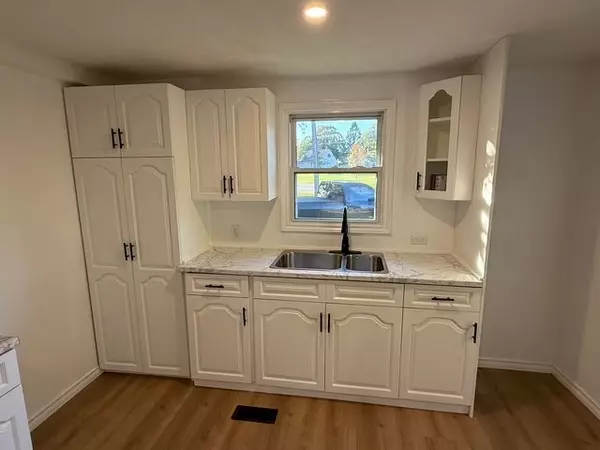 Huron East, ON N0M 1L0,40201 Vanastra RD #1