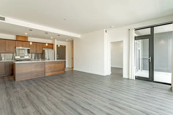 Norfolk, ON N0A 1N0,38 Harbour ST #306