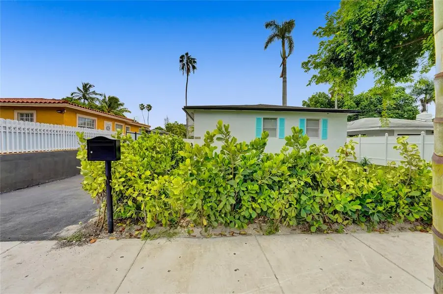 8236 NW 1st Pl #2, Miami, FL 33150