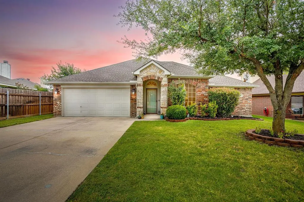 Burleson, TX 76028,1120 Linden Drive