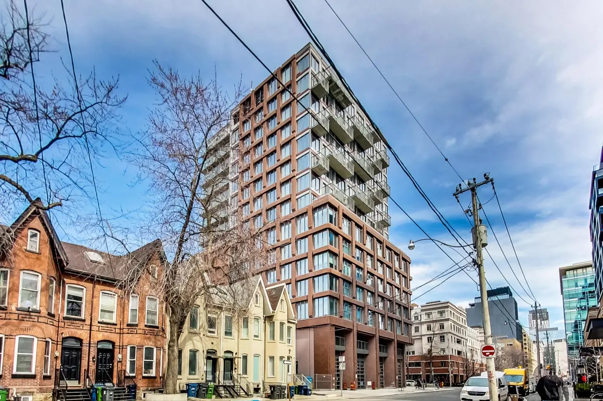 Toronto C01, ON M5V 0T3,2 Augusta AVE #1005