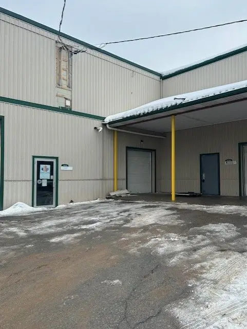 Peterborough, ON K9J 5R2,910 High ST ##8