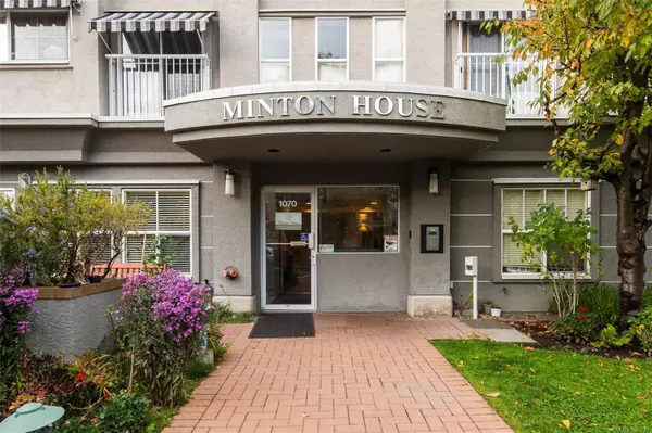 Victoria, BC V8V 2Z2,1070 Southgate St #308