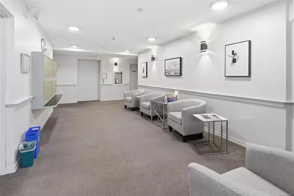 Victoria, BC V8V 2Z2,1070 Southgate St #308