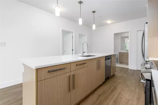 Courtenay, BC V9N 0G7,3070 Kilpatrick Ave #207