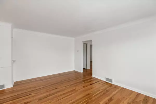 Detroit, MI 48235,20496 Mark Twain ST