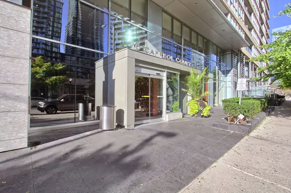 Toronto C01, ON M5V 4B3,10 Capreol CT #Unit  829