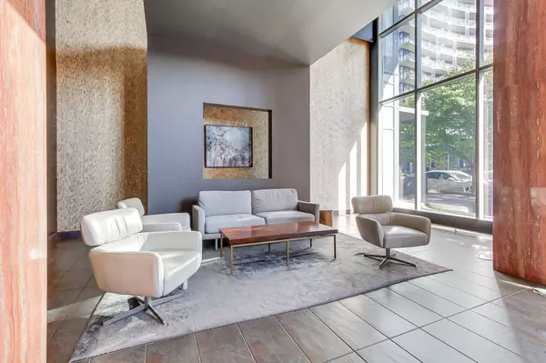 Toronto C01, ON M5V 4B3,10 Capreol CT #Unit  829