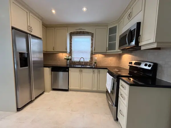 Toronto C07, ON M2N 1J4,138 Poyntz AVE