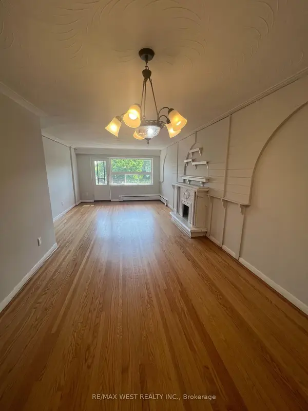 Toronto C06, ON M3H 4N9,251 Pannahill RD #2