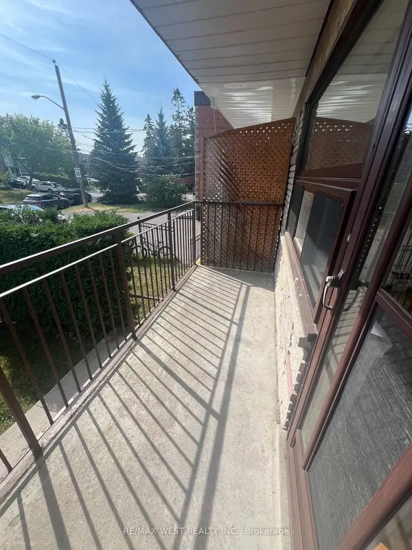 Toronto C06, ON M3H 4N9,251 Pannahill RD #2