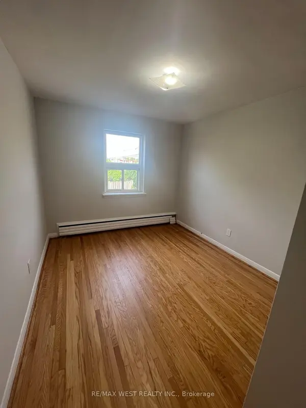 Toronto C06, ON M3H 4N9,251 Pannahill RD #2