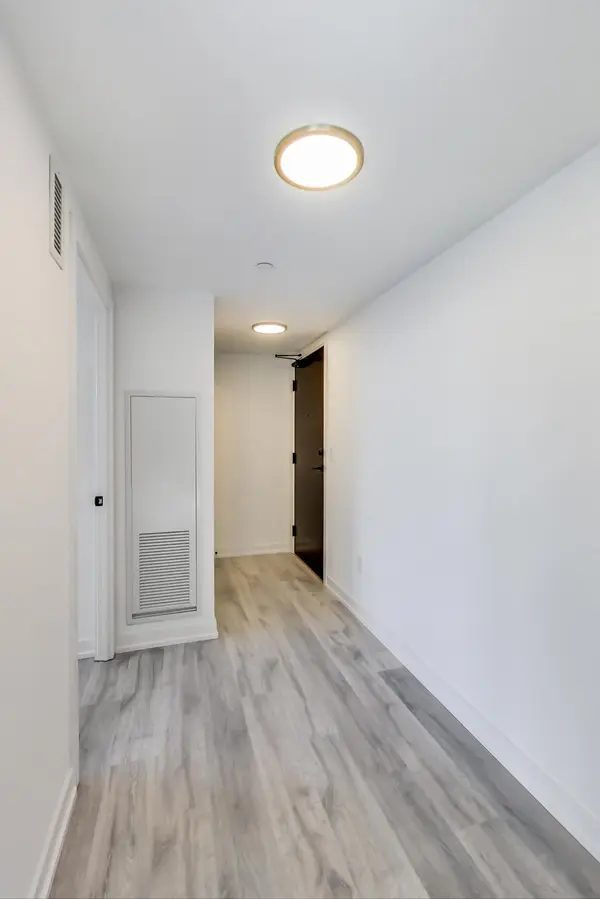 Toronto C01, ON M5V 0T3,2 Augusta AVE #1005