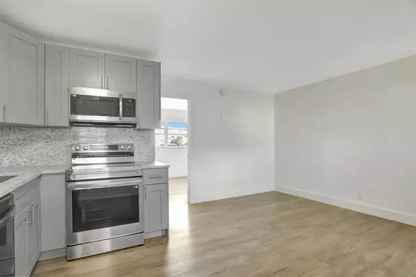 Fort Lauderdale, FL 33334,5168 NE 6th Ave #406