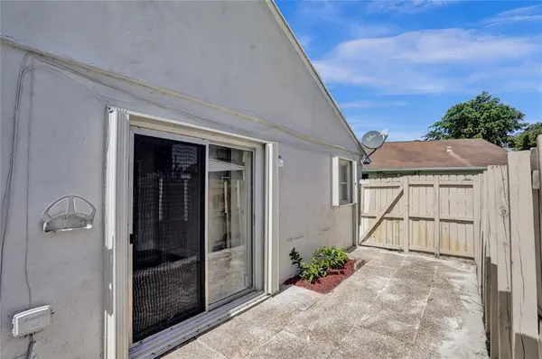 Davie, FL 33328,8638 Bridle Path Ct #203