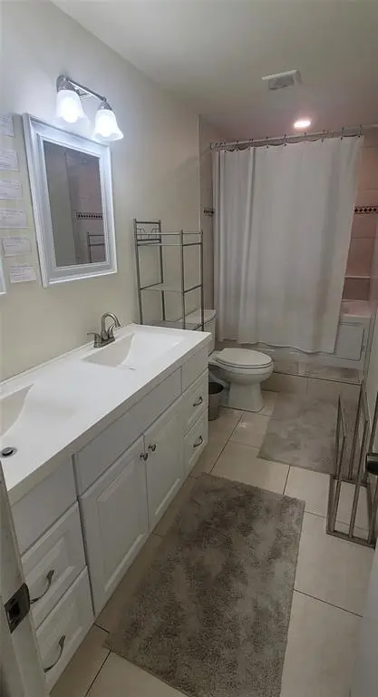 Davie, FL 33328,8644 Bridle Path Ct #200